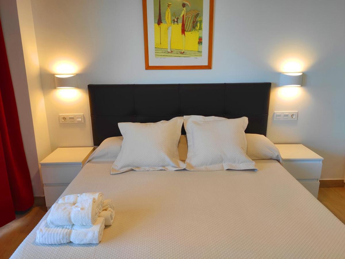 Beachfront -- New Luxury Apartment -- 1ª Linea Playa -- Fuengirola City Center -- Private Parking -- Panoramic Sea Views -- Bagian luar foto