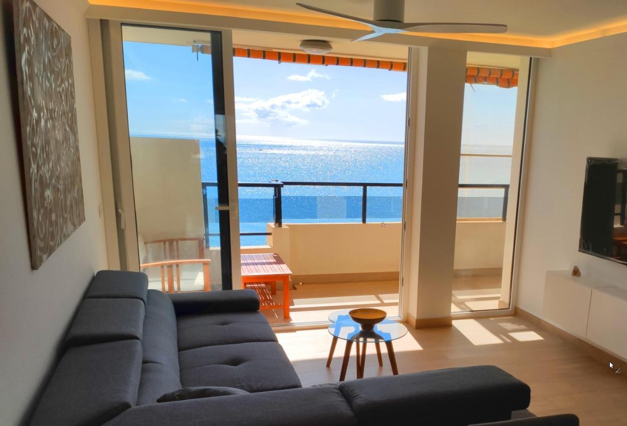 Beachfront -- New Luxury Apartment -- 1ª Linea Playa -- Fuengirola City Center -- Private Parking -- Panoramic Sea Views -- Bagian luar foto