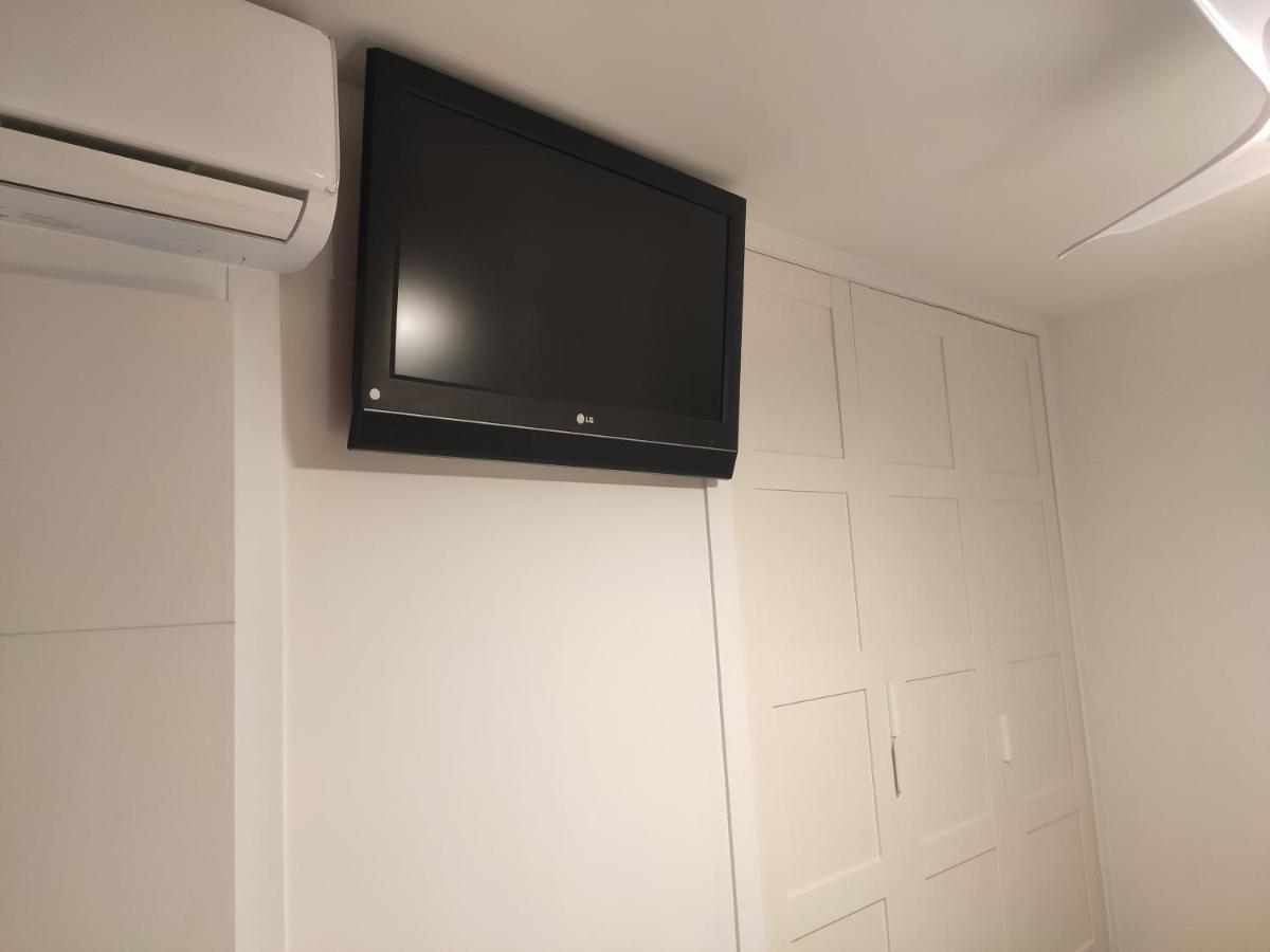 Beachfront -- New Luxury Apartment -- 1ª Linea Playa -- Fuengirola City Center -- Private Parking -- Panoramic Sea Views -- Bagian luar foto