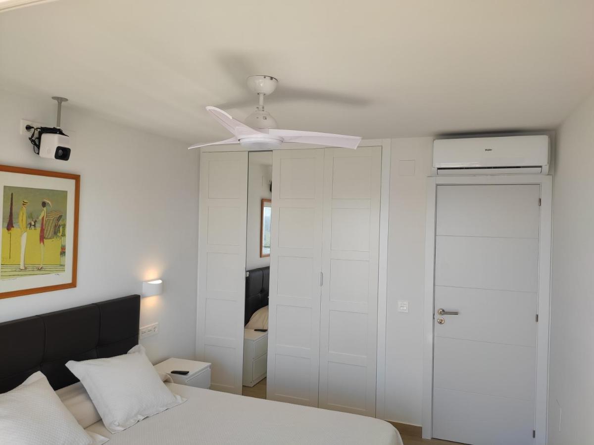 Beachfront -- New Luxury Apartment -- 1ª Linea Playa -- Fuengirola City Center -- Private Parking -- Panoramic Sea Views -- Bagian luar foto